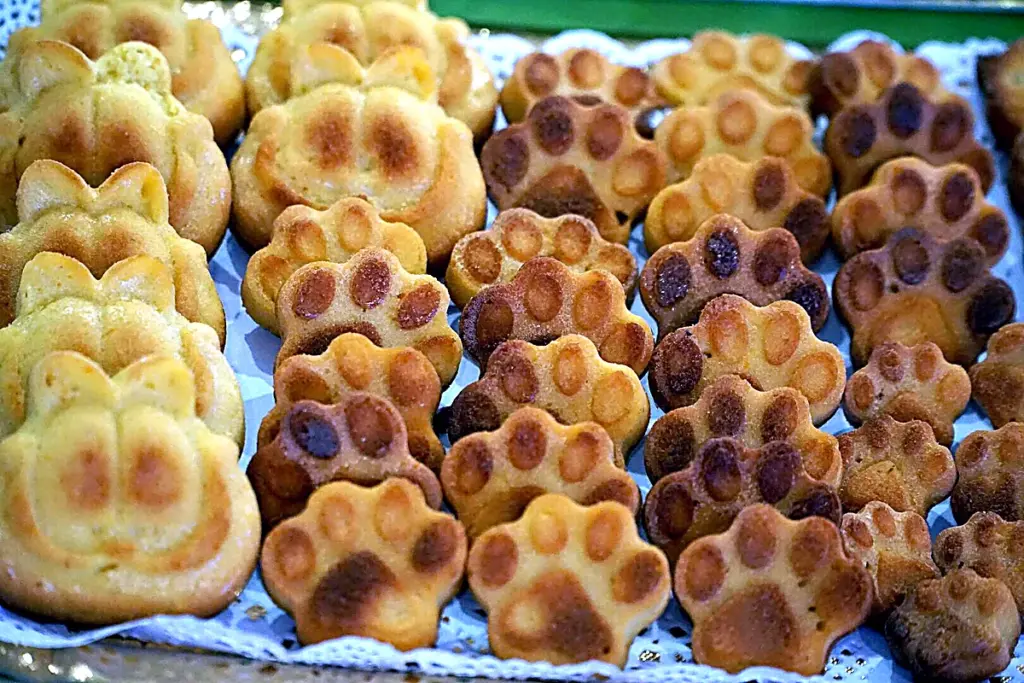 Biscotti a forma di zampa di gatto